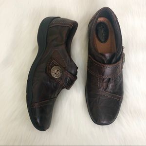 Clarks Artisan Women’s Leather Velcro Shoes Size 8